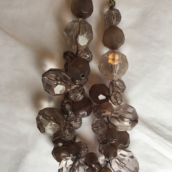 Ladies Smokey coloured necklace - Picture 3 of 3